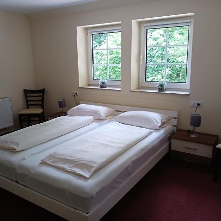 Hotel Forsthaus Gluesing Schnakenbek Екстер'єр фото