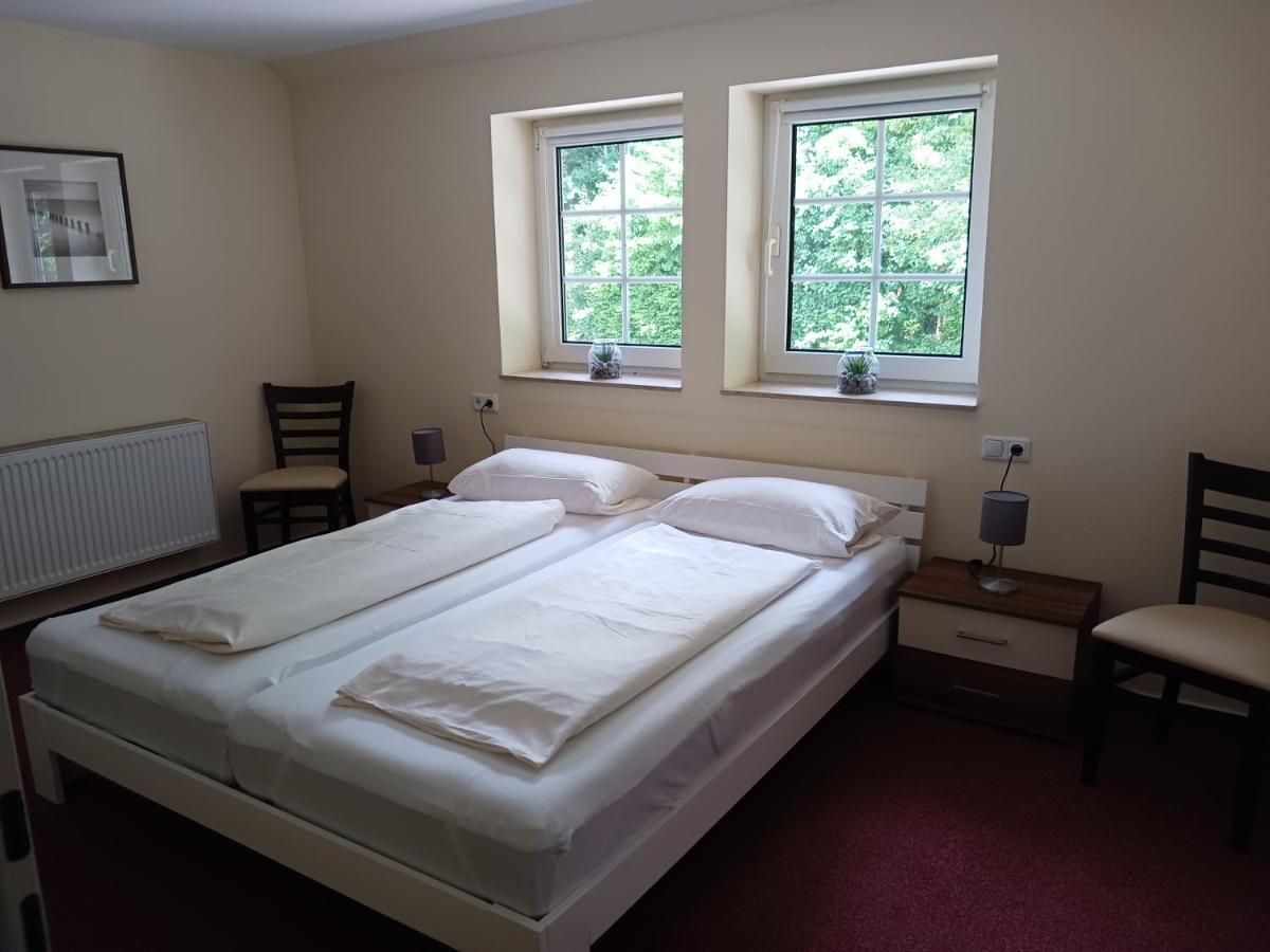 Hotel Forsthaus Gluesing Schnakenbek Екстер'єр фото