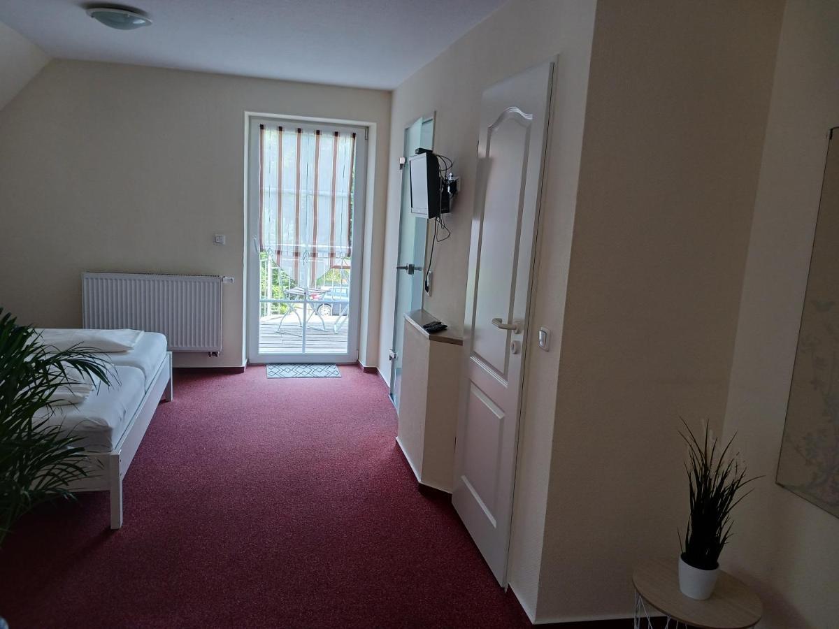Hotel Forsthaus Gluesing Schnakenbek Екстер'єр фото